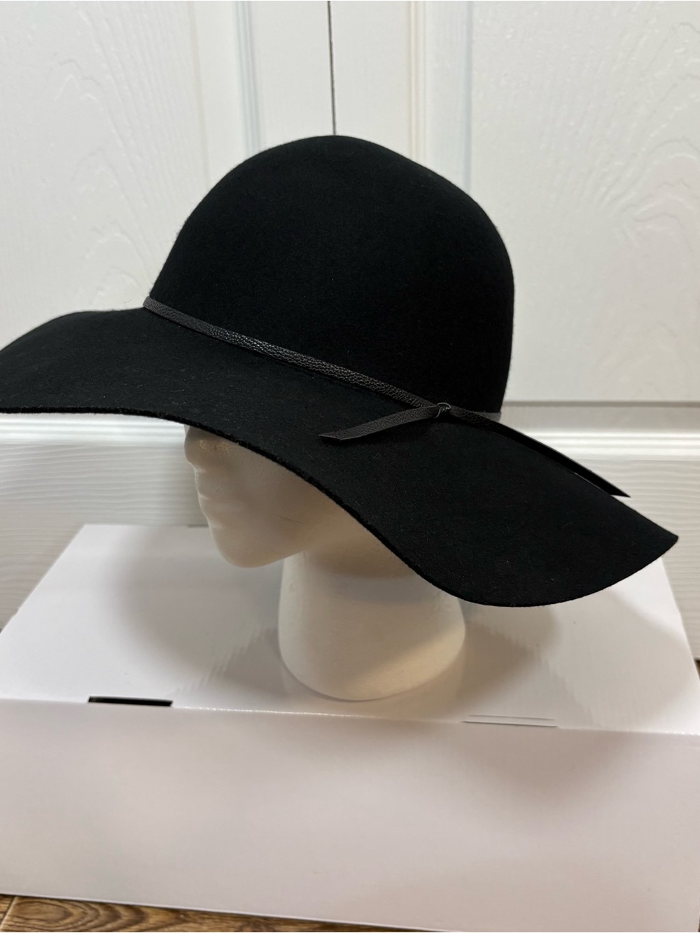 Black 100% Wool Wide Brim Floppy Hat S/M Boho Witchy